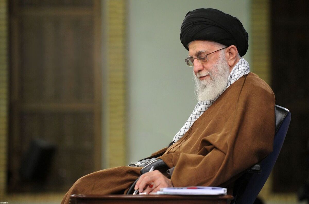 رهبر معظم انقلاب: حج تمرین هجرت به زندگی توحیدی است؛ دولتهای مسلمان باید همه راههای کمکرسانی به رژیم صهیونی را مسدود کنند